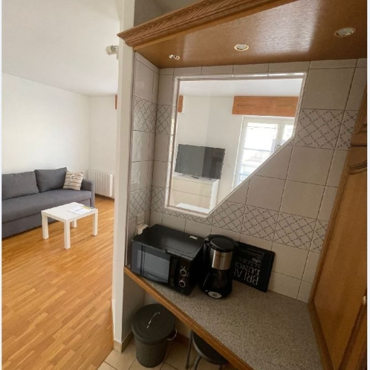  Annonces BONDY : Apartment | CHARENTON-LE-PONT (94220) | 27 m2 | 1 050 € 