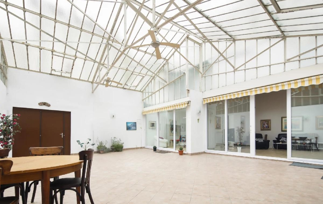 Annonces BONDY : Maison / Villa | PARIS (75014) | 245 m2 | 2 850 000 € 