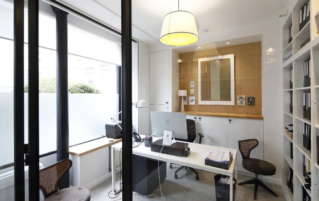 Annonces BONDY : Office | PARIS (75011) | 153 m2 | 1 989 620 € 