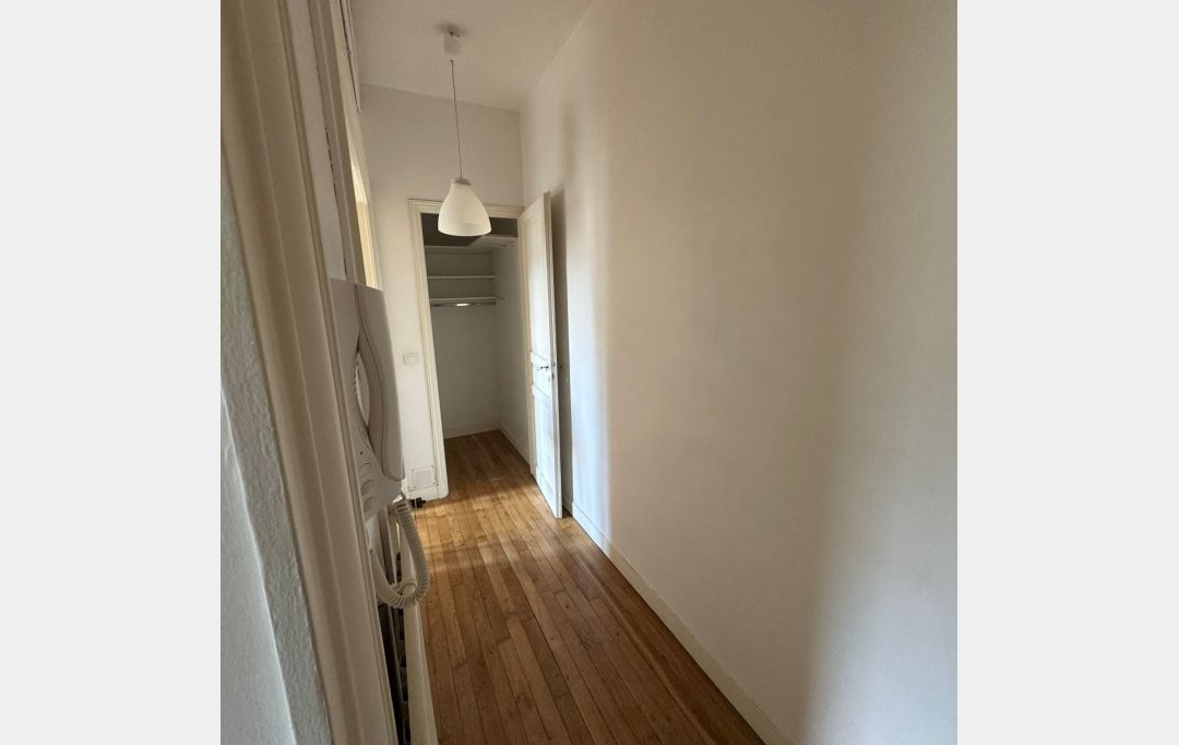 Annonces BONDY : Appartement | CHARENTON-LE-PONT (94220) | 41 m2 | 1 295 € 