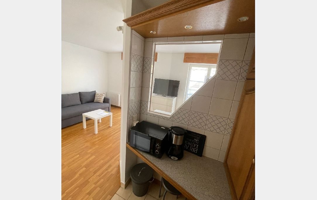 Annonces BONDY : Apartment | CHARENTON-LE-PONT (94220) | 27 m2 | 1 050 € 