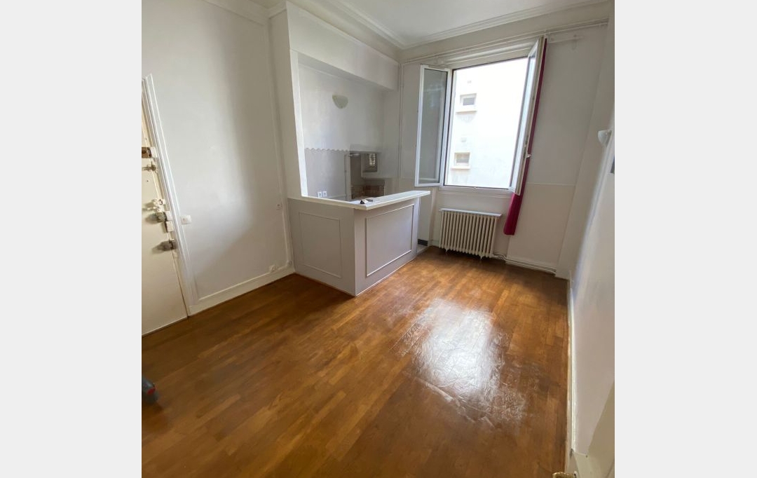 Annonces BONDY : Appartement | CHARENTON-LE-PONT (94220) | 30 m2 | 1 150 € 