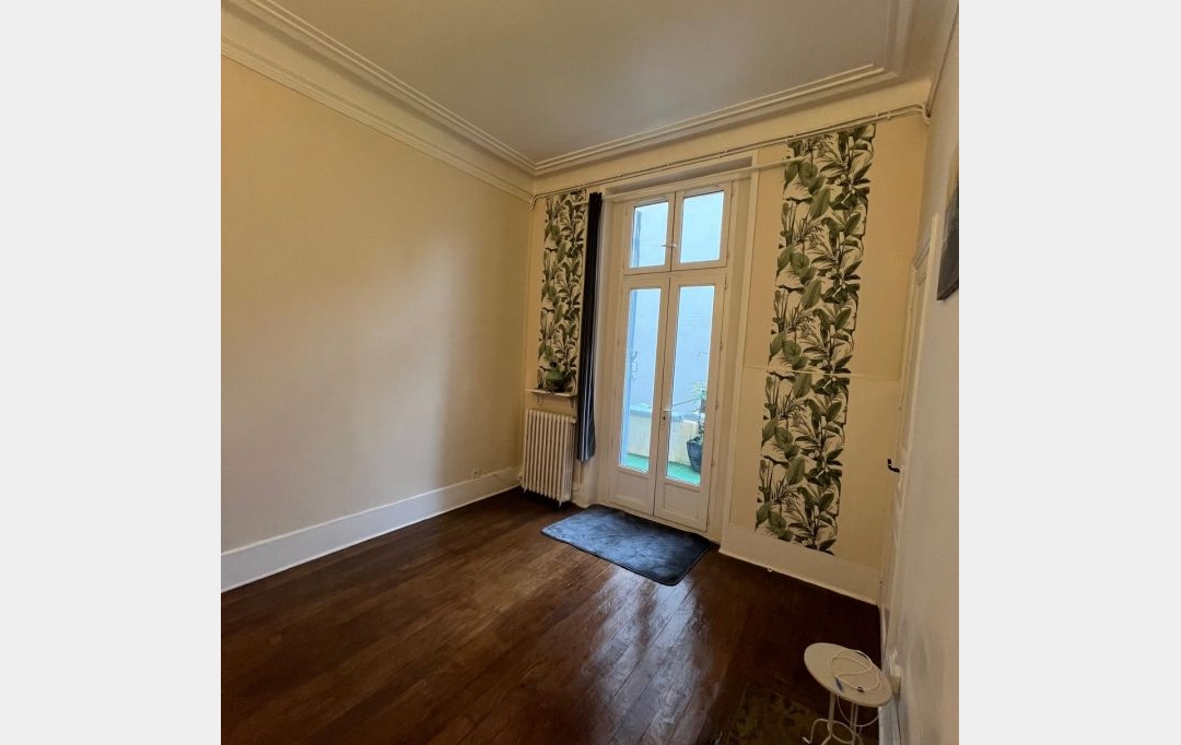 Annonces BONDY : Appartement | CHARENTON-LE-PONT (94220) | 30 m2 | 1 150 € 