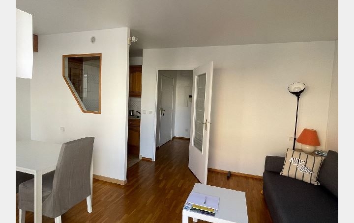  Annonces BONDY Apartment | CHARENTON-LE-PONT (94220) | 27 m2 | 1 050 € 